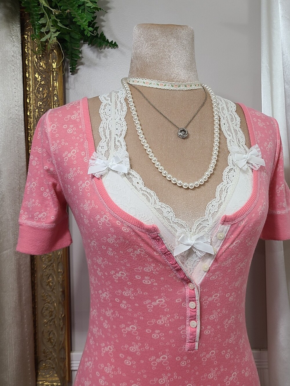 Super Cute ♡ Y2K ♡Abercrombie Rare Pink & White Bubble Polka Dot Babydoll Henley - Picture 8 of 10